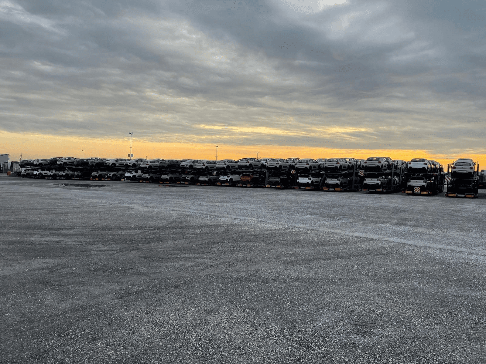 ILAN Transport truck on the road